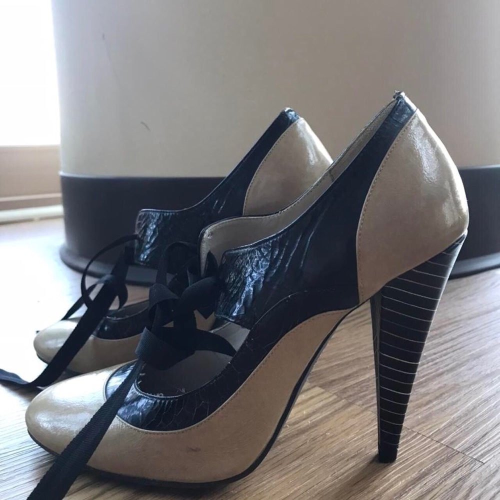 Vintage paul smith beige and black silk lace shoes